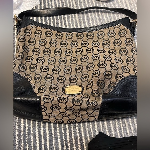 Michael Kors signature MK Hobo bag, large brown and‎ black - Picture 5 of 8